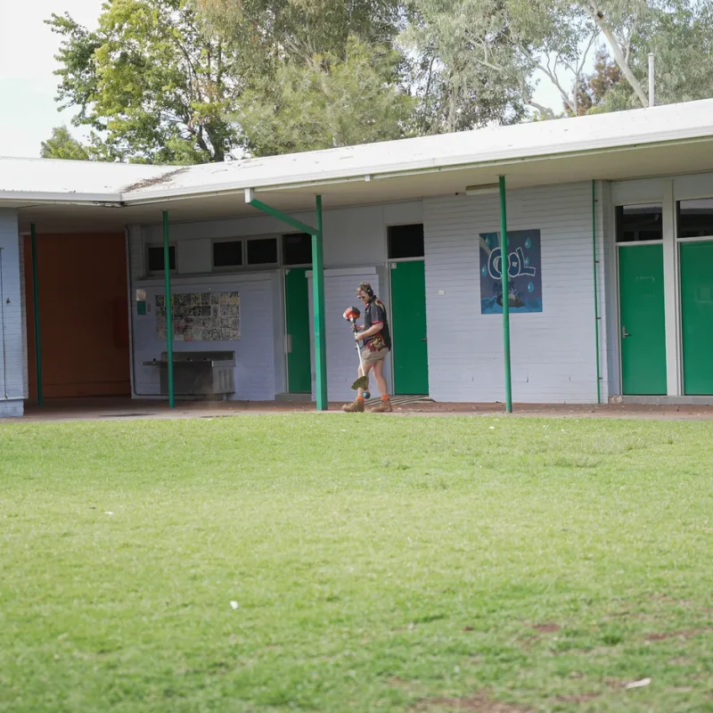 lawn garden maintenance alice springs