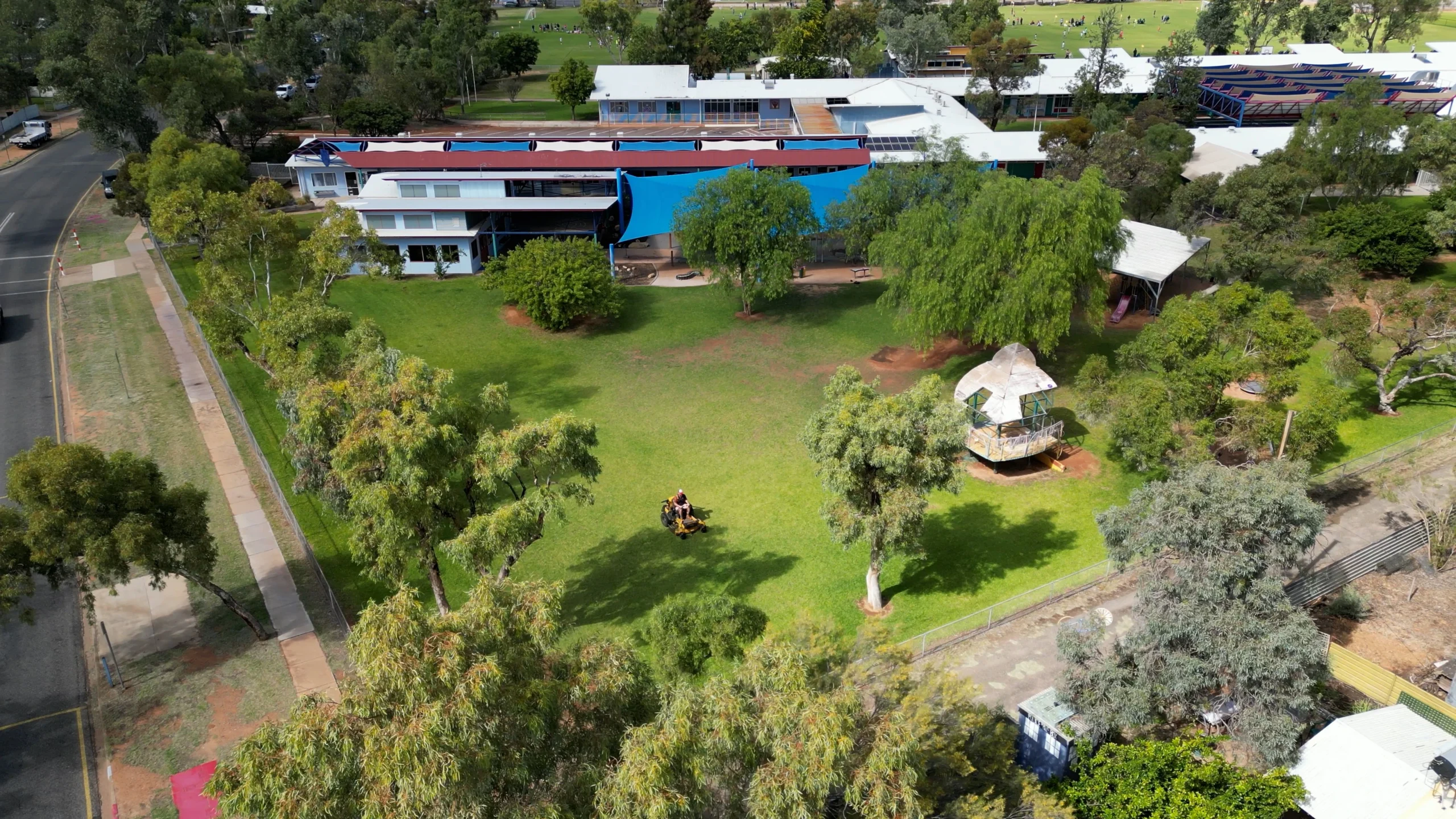 How to Reduce Landscaping Cost Without Compromising Quality?