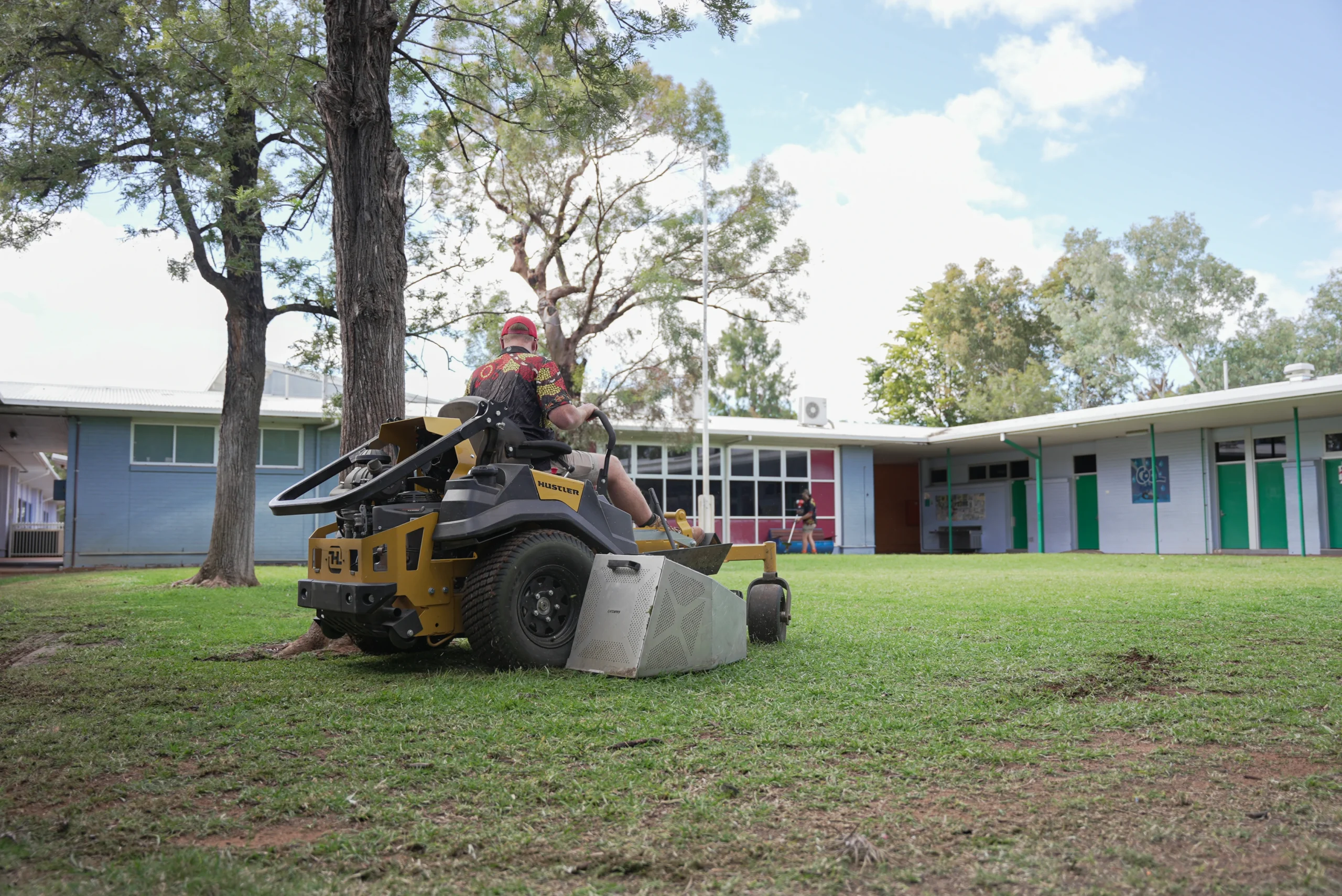 Top Tips for Choosing Reliable Corporate Gardening Services